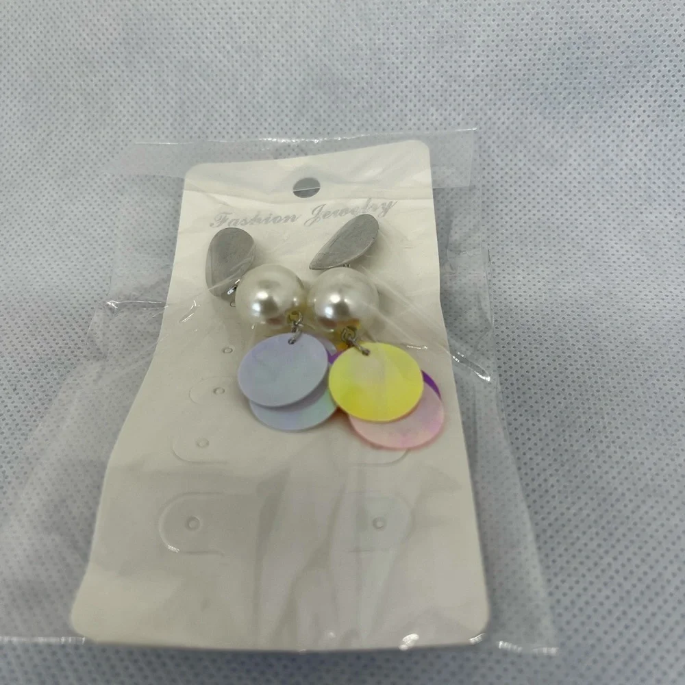 Fashion Earrings - Picture 4 of 4